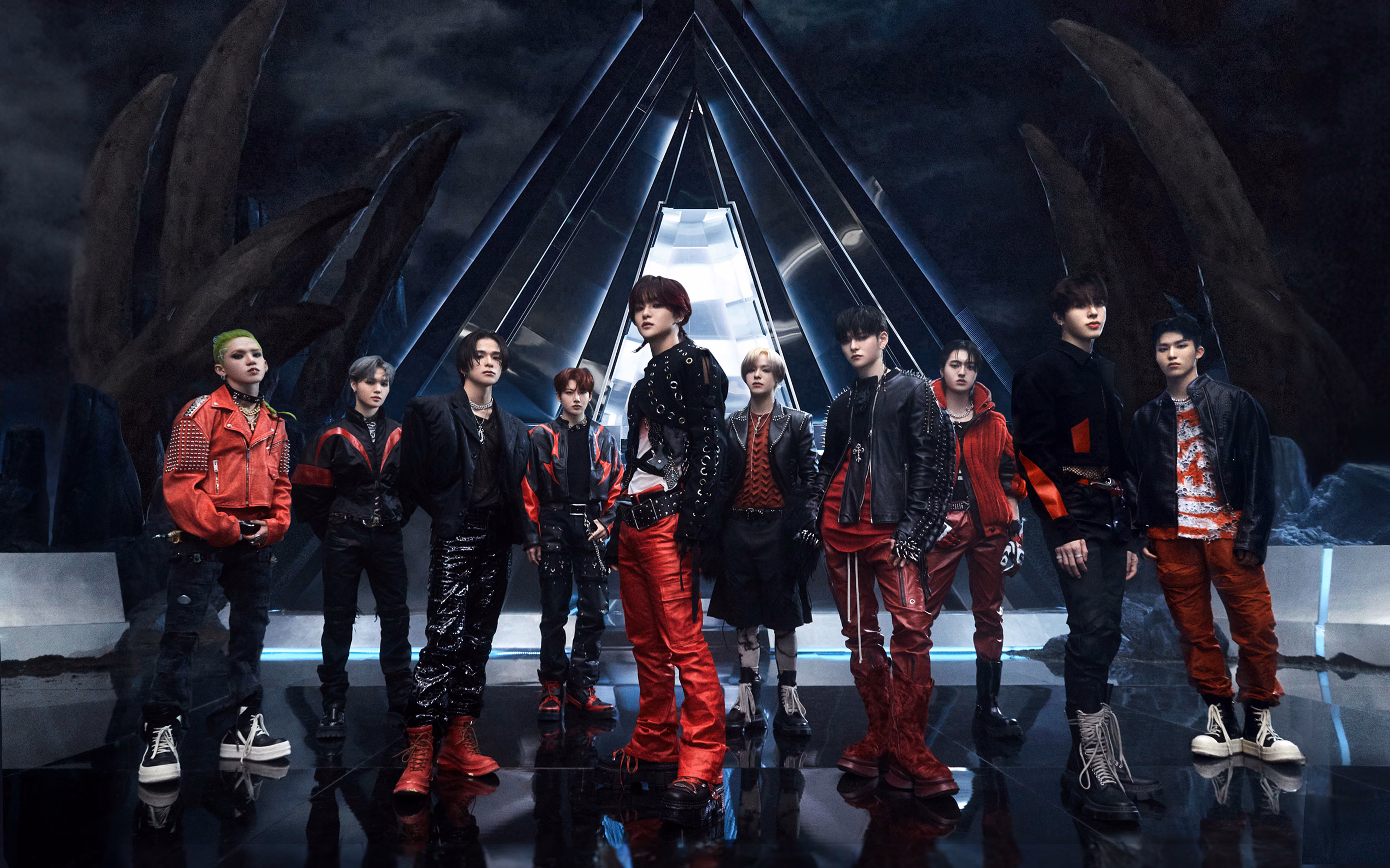 TREASURE Group Image